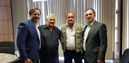 Da esq.p/dir.: Ex-Dep.Federal Leonardo Quintão, Pres. COBAP Warley Gonçalles, Ministro Onyx Lorenzoni, Pres. FETAPERGS José Pedro Kuhn