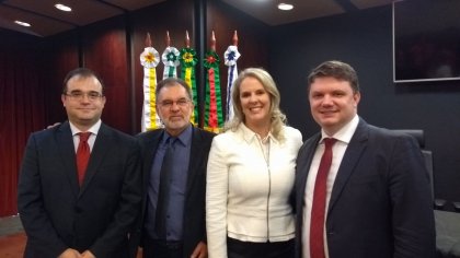 Presidente da Fetapergs participa da posse dos novos dirigentes da Justiça Federal gaúcha